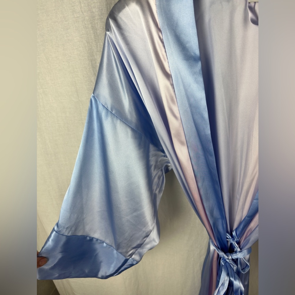 In Bloom By Jonquil Pink & Blue Ombré Satin Robe Size Medium/Large (8-14) NWT - Picture 6 of 15